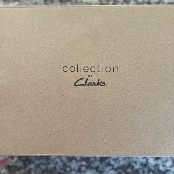 NIB Clarks Kayleigh Gray Booties - Picture 2 of 4